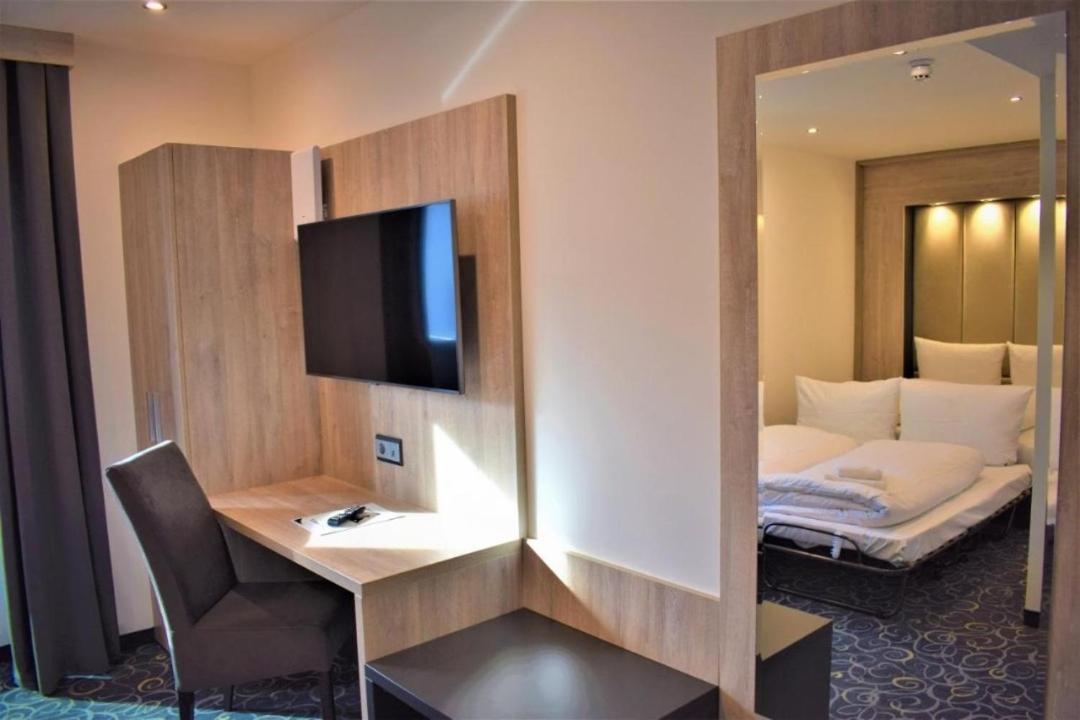 Hotel Business Bay Das Ehemalige Staycation Hotel Sindelfingen Ngoại thất bức ảnh