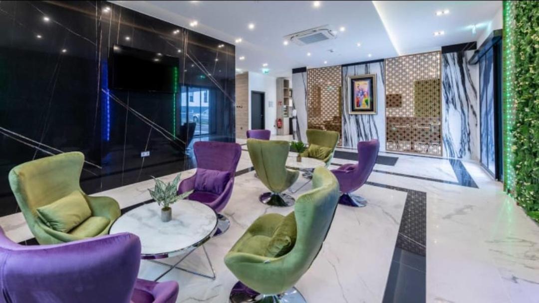 Hotel Business Bay Das Ehemalige Staycation Hotel Sindelfingen Ngoại thất bức ảnh