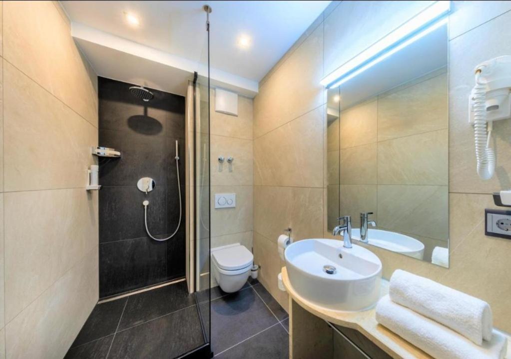 Hotel Business Bay Das Ehemalige Staycation Hotel Sindelfingen Ngoại thất bức ảnh