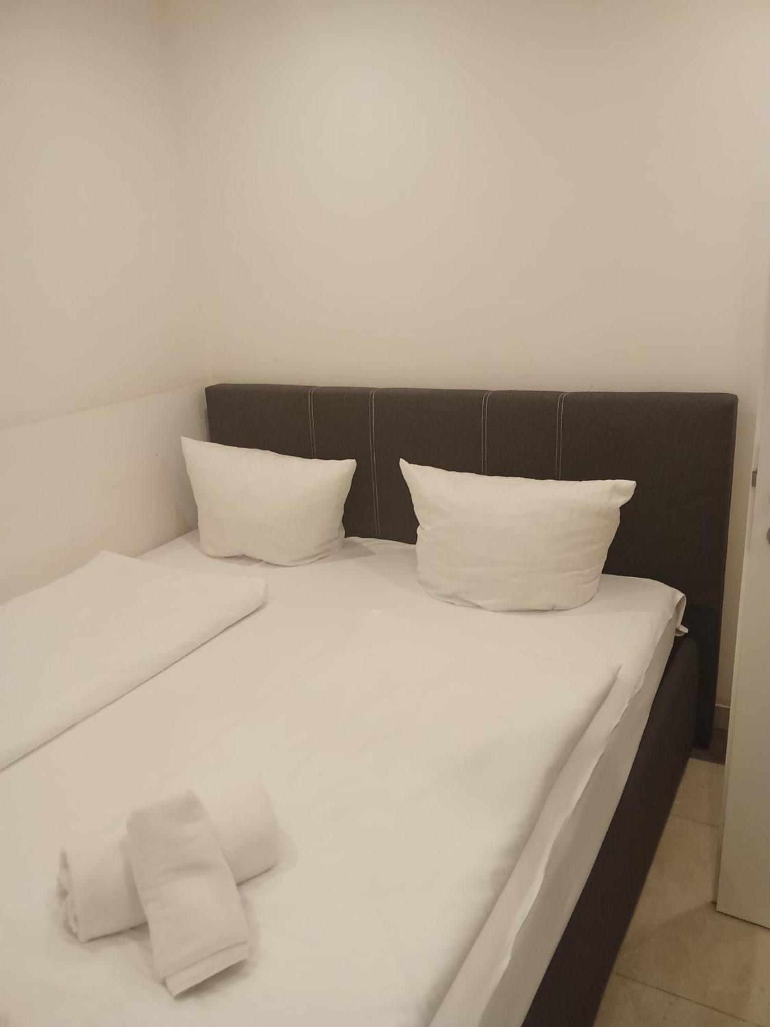 Hotel Business Bay Das Ehemalige Staycation Hotel Sindelfingen Ngoại thất bức ảnh